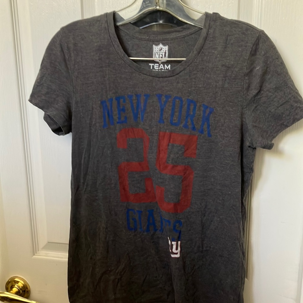 FINAL MARKDOWN New York giants t shirt small